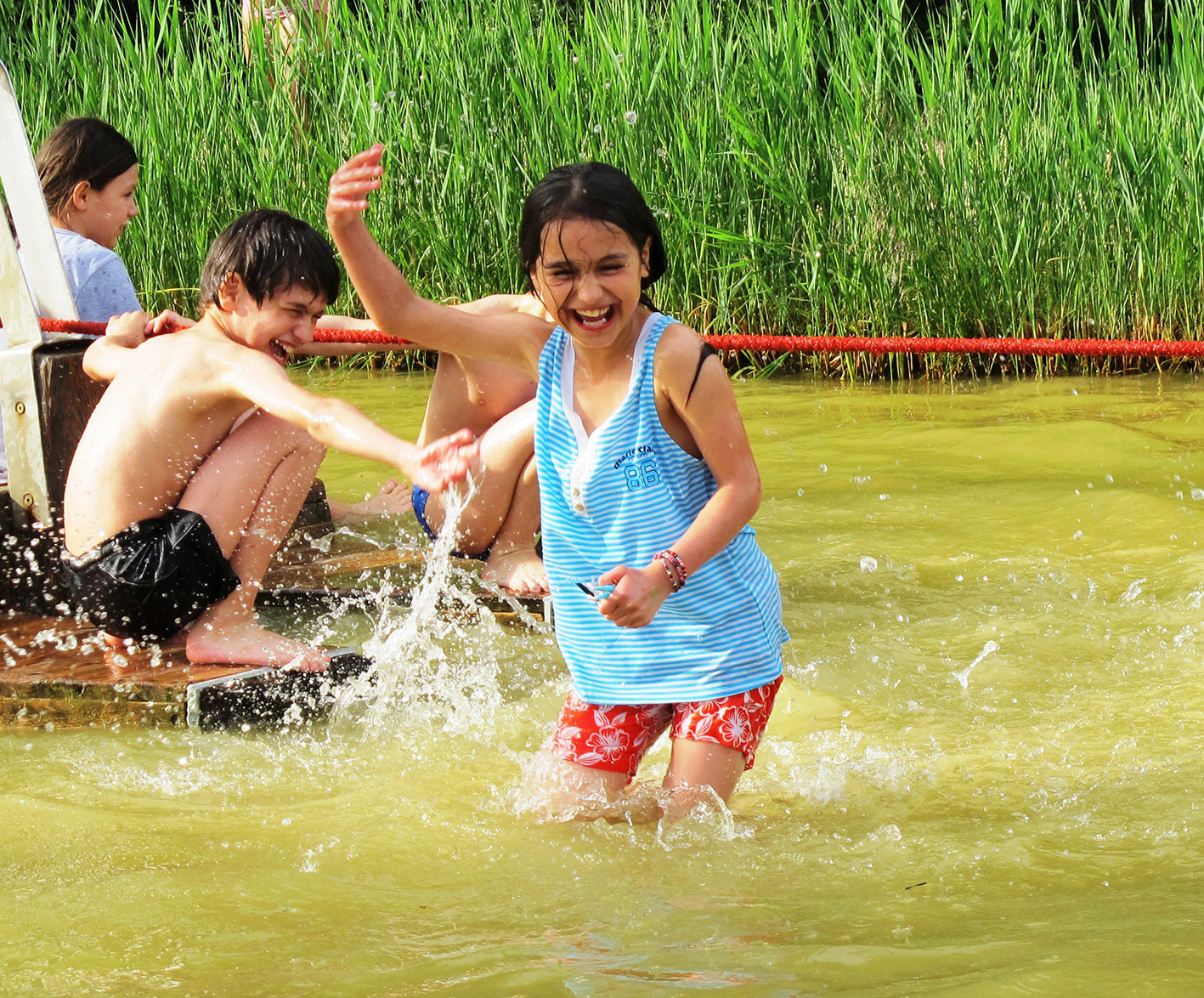 Wasserspielplatz, Kinderflüchtlingsprojekt LIMDA, Foto: © Tina Handl